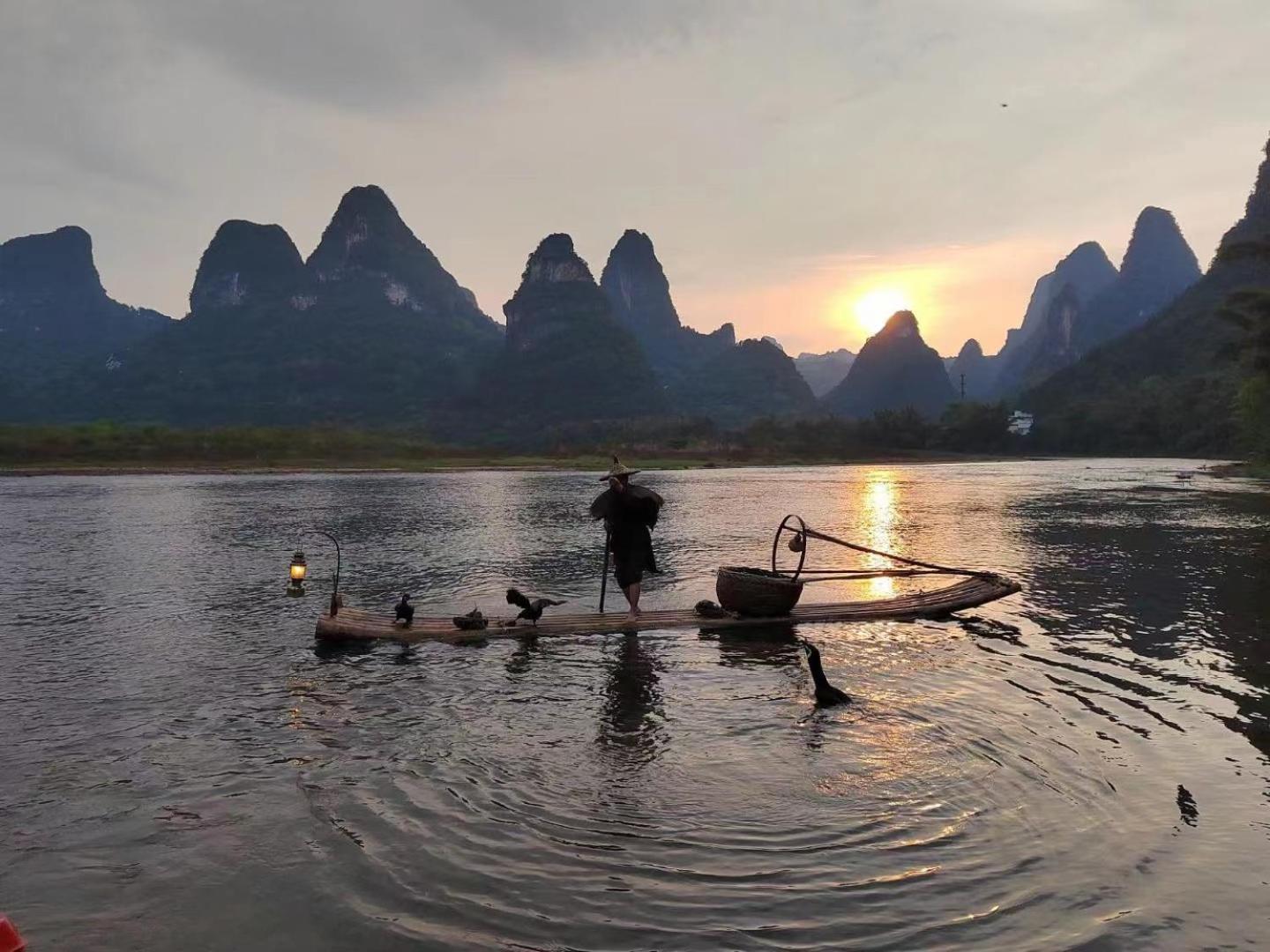 Serene Vale Inn Guilin-Free One Way Pick Up Service To High-Speed Railway Station For 2 Nights Eksteriør billede