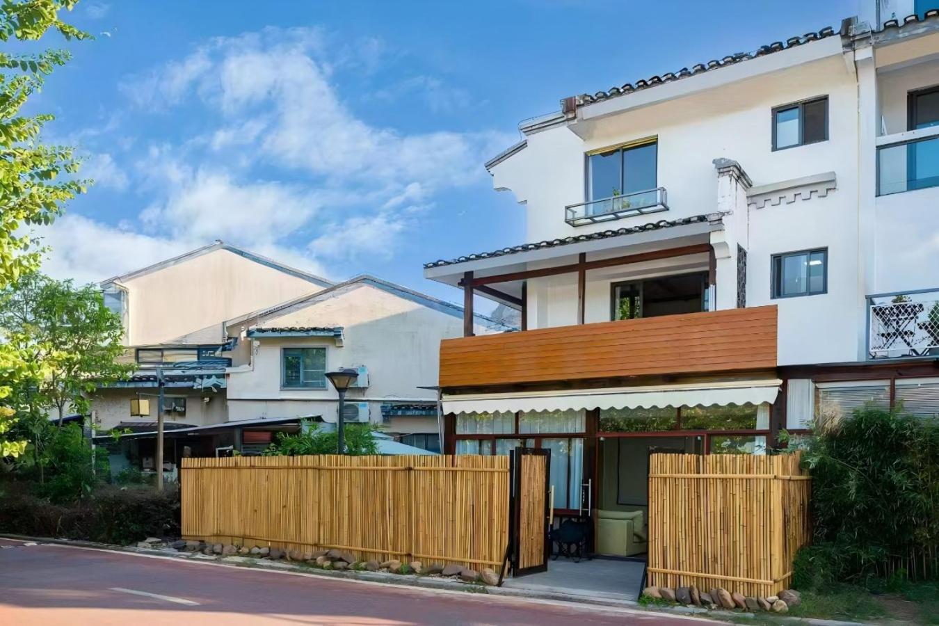 Serene Vale Inn Guilin-Free One Way Pick Up Service To High-Speed Railway Station For 2 Nights Eksteriør billede
