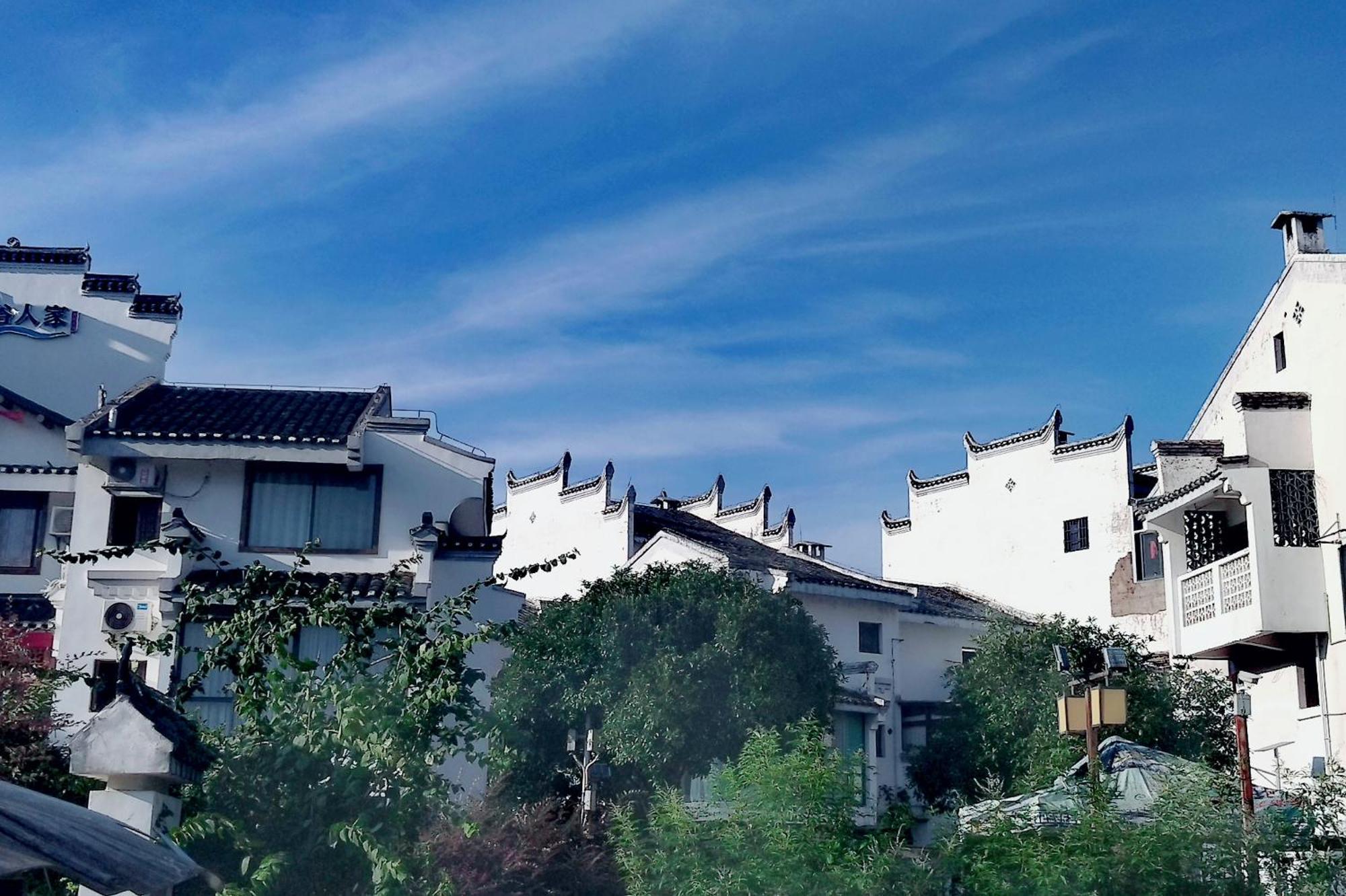 Serene Vale Inn Guilin-Free One Way Pick Up Service To High-Speed Railway Station For 2 Nights Eksteriør billede